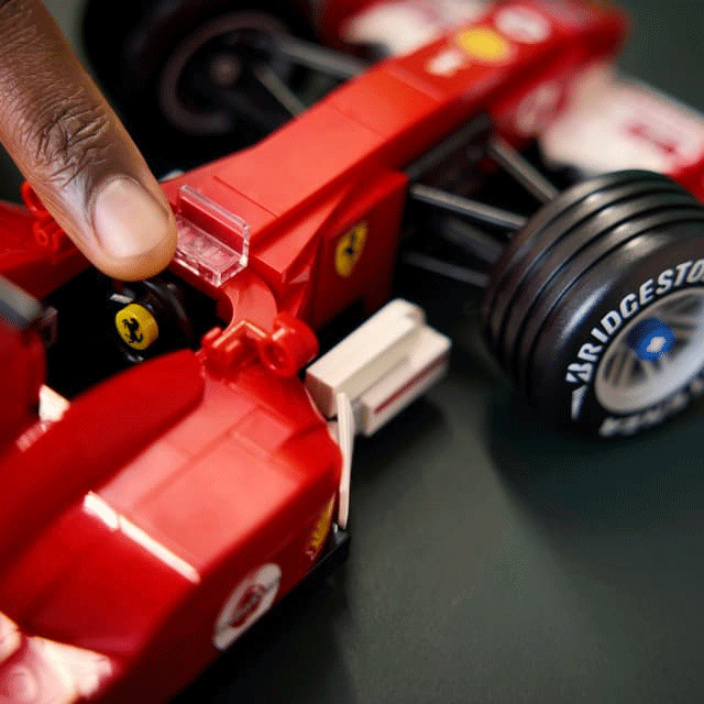 LEGO Icons Ferrari F2004 & Michael Schumacher (11375)