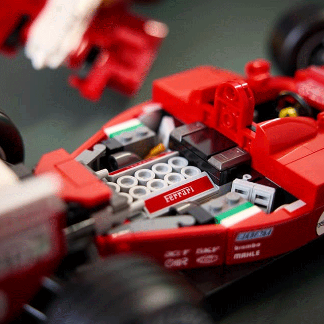LEGO Icons Ferrari F2004 & Michael Schumacher (11375)