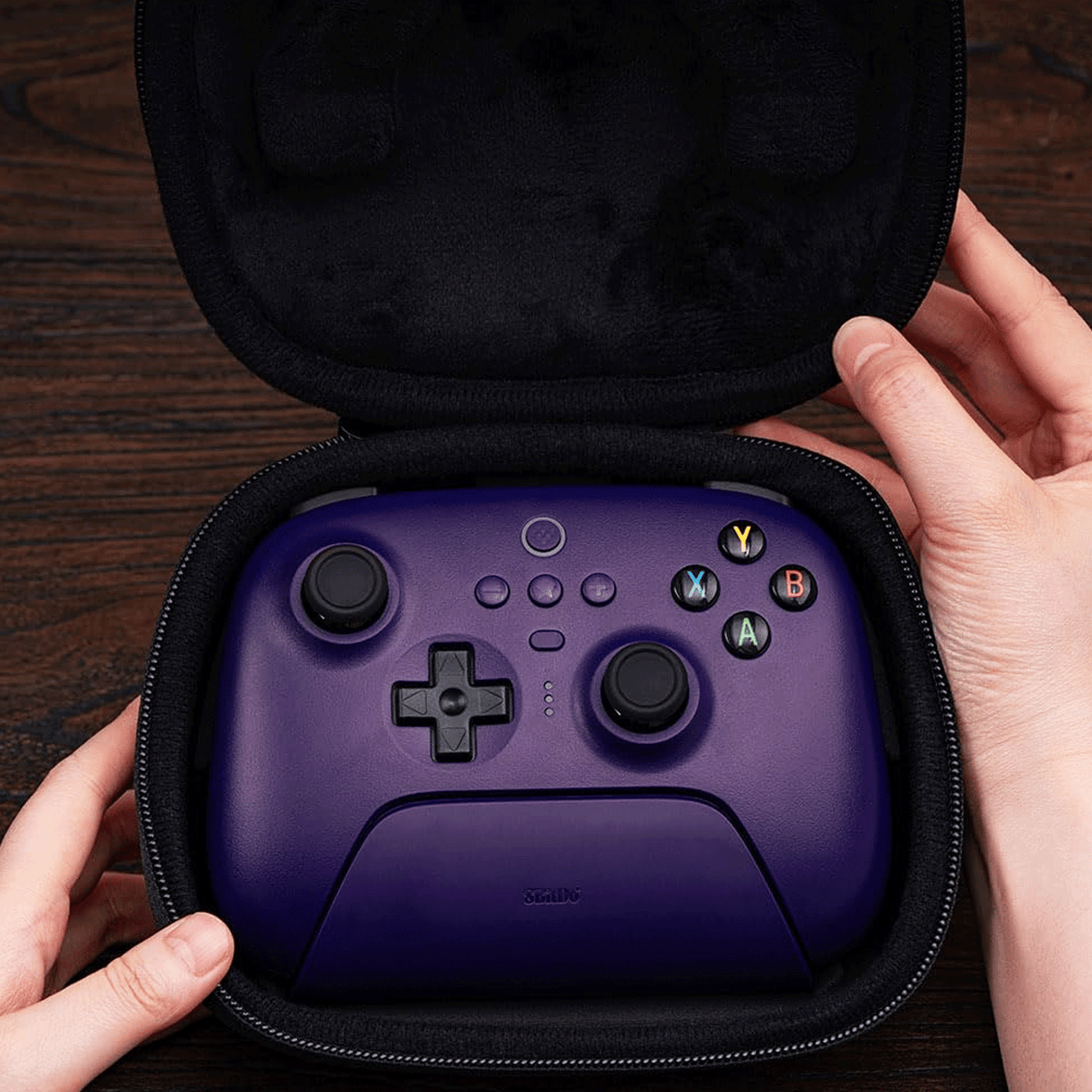 8BitDo Classic Controller Travel Case for 8BitDo Ultimate Controller & Charging Dock