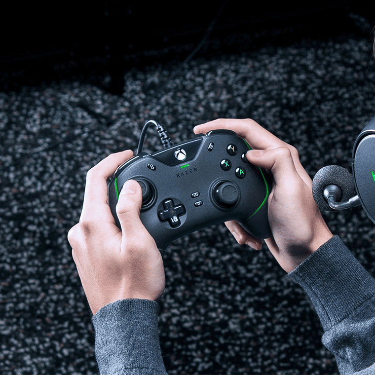 Razer Wolverine V2 Wired Gaming Controller For Xbox Series X/S (Black)