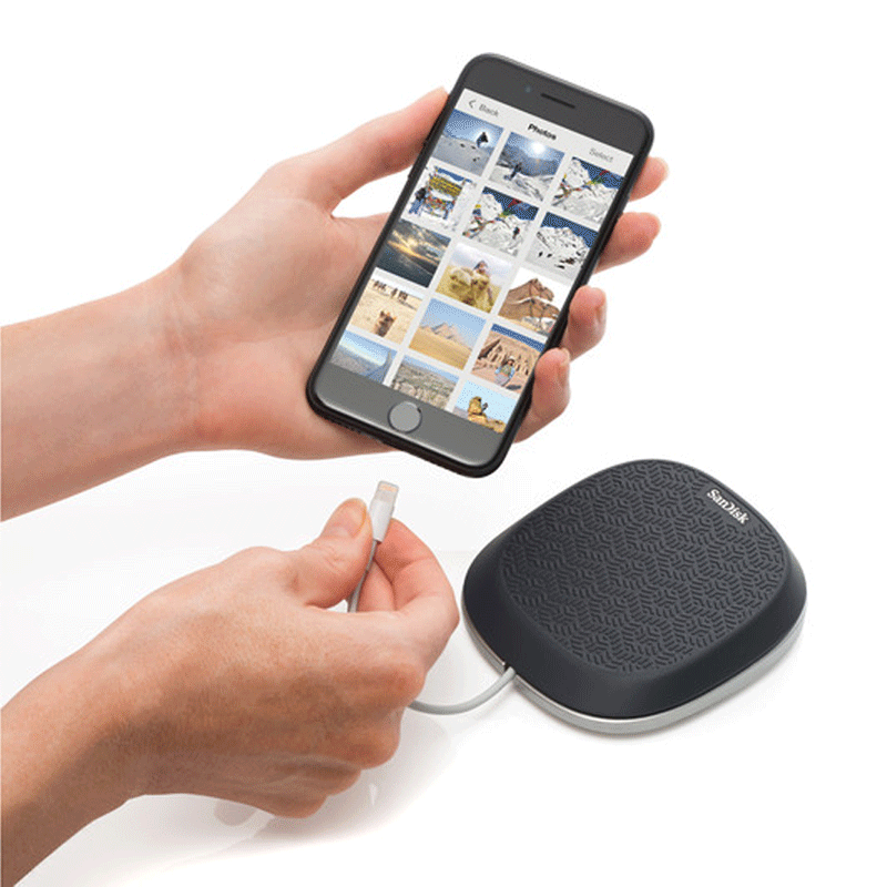 Sandisk Ixpand Base for Iphone Backup Storage & Charger